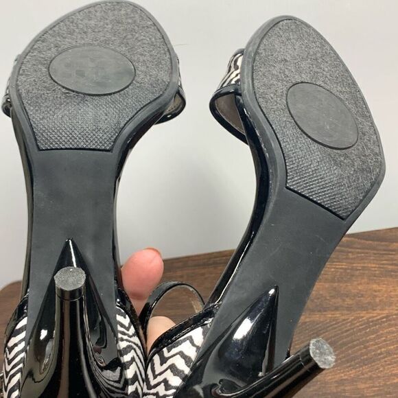 Dana Buchman Women's Majorca Zebrasin Ankle Strap Gladiator Heels Black Size 7 - Picture 6 of 8